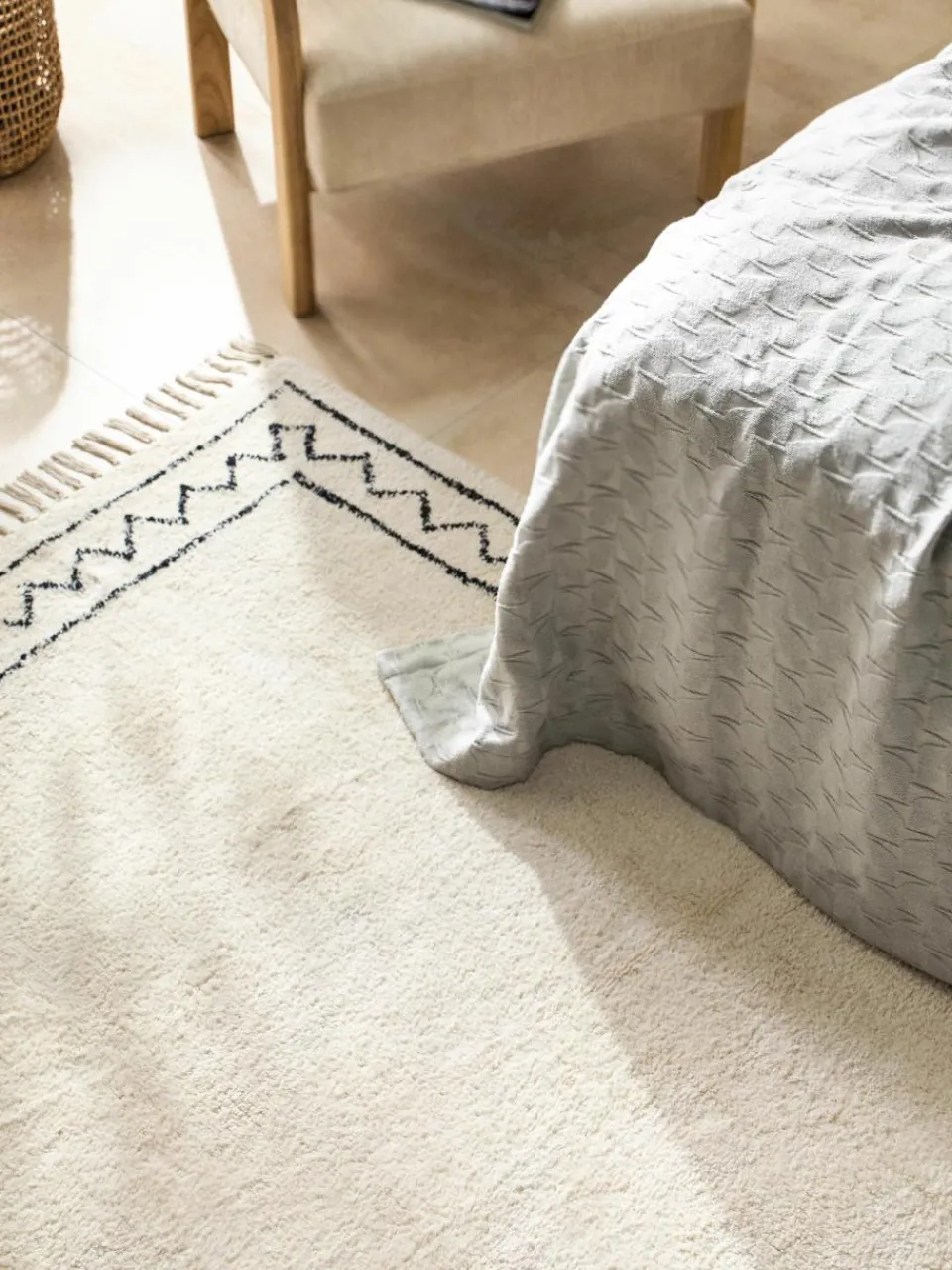 Handgetuft katoenen vloerkleed Fionn met franjes^Westwing Collection Best