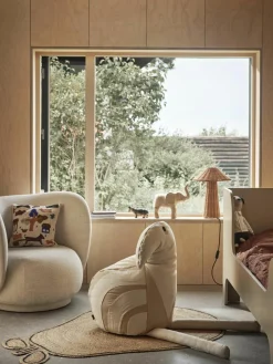 Handgevlochten jute vloerkleed Pear^ferm LIVING Kids Best