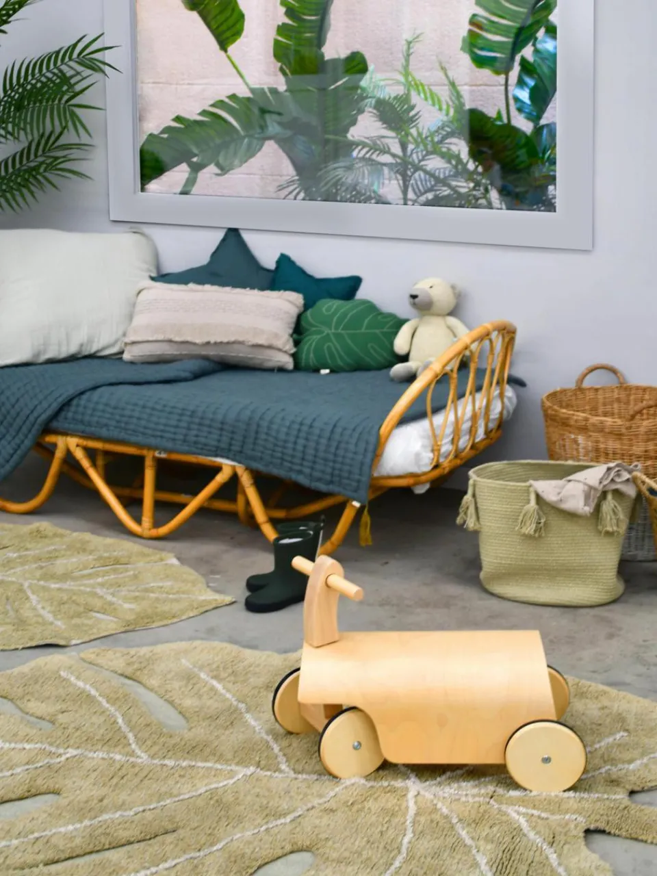 Handgeweven kindervloerkleed Mini Monstera met hoog-laag effect, wasbaar^Lorena Canals Best
