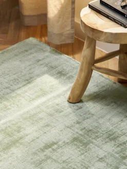 Handgeweven viscose vloerkleed Jane^Westwing Collection Hot