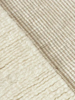 Handgeweven vloerkleed Laine met hoog-laag patroon en franjes^Westwing Collection Online