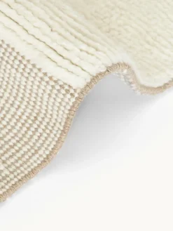 Handgeweven vloerkleed Laine met hoog-laag patroon en franjes^Westwing Collection Online