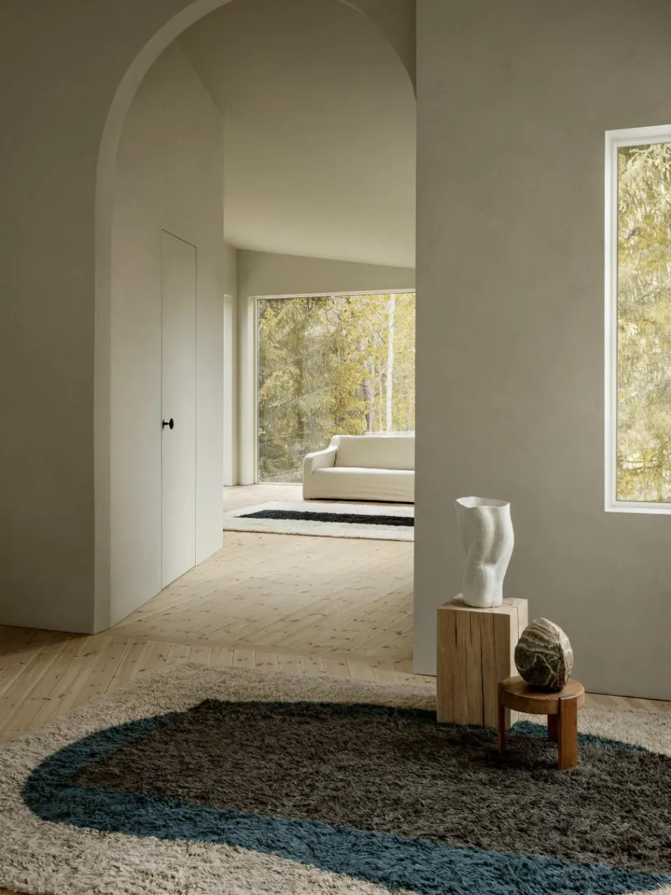 Handgeweven wollen vloerkleed Monolith^Nordic Knots Discount