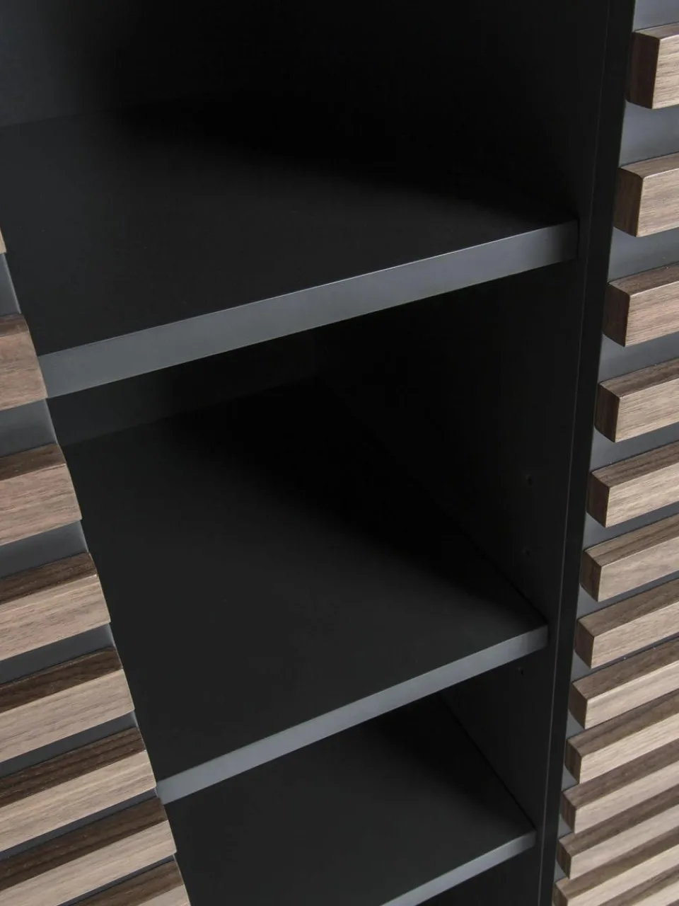 Highboard Kesia met walnoothoutfineer^Westwing Clearance