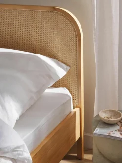 Houten bed Jones met hoofdeinde van Weens vlechtwerk^Westwing Collection Sale