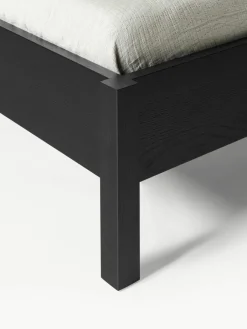 Houten bed Jones met hoofdeinde van Weens vlechtwerk^Westwing Collection Best