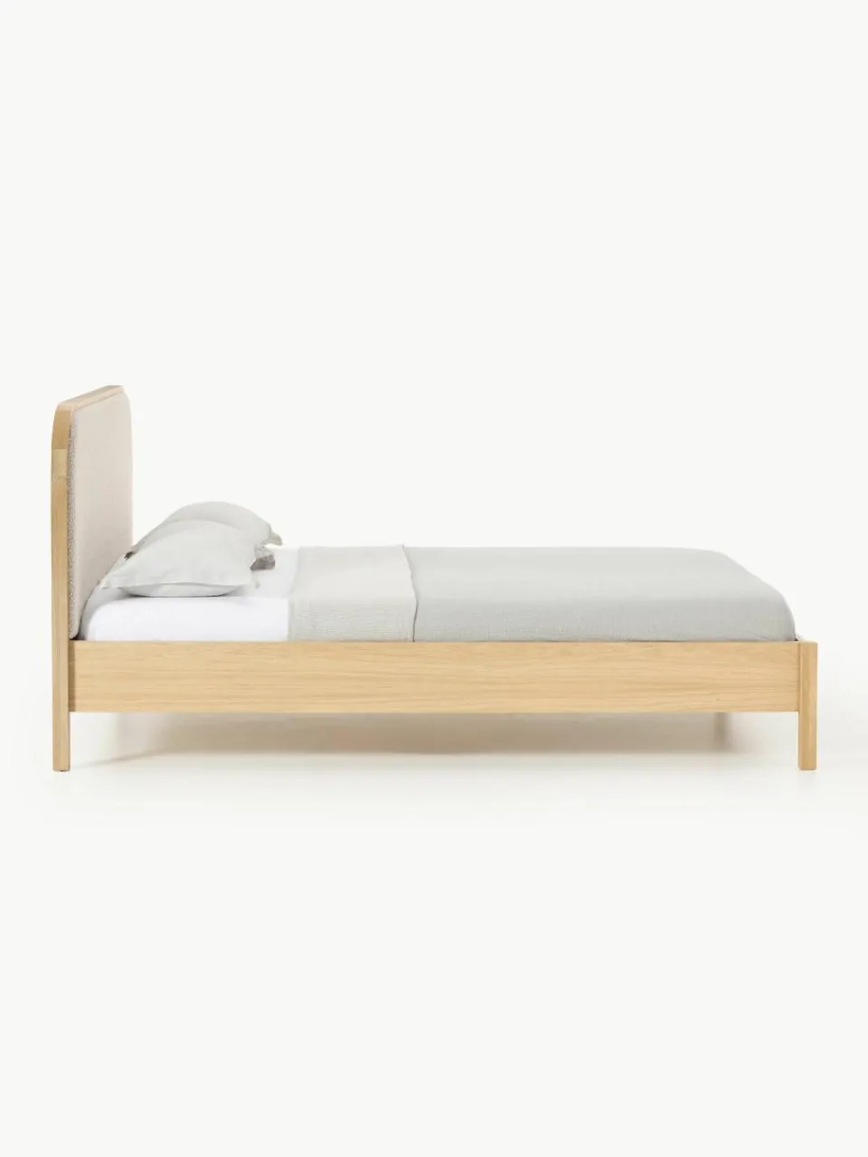 Houten bed Jones met hoofdeinde van bouclé^Westwing Collection Outlet