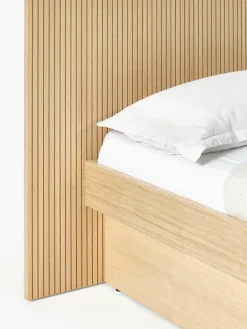 Houten bed Sato met lades en hoofdeinde^Westwing Collection Hot