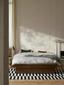 Houten bed Sato met lades^Westwing Collection Outlet
