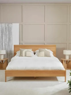 Houten bed Tammy met hoofdeinde^Westwing Collection New