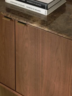 Houten dressoir Zumi met afgeronde hoeken en gemarmerd tafelblad^Westwing Collection Online