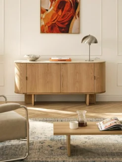 Houten dressoir Zumi met afgeronde hoeken en travertijn blad^Westwing Collection Discount