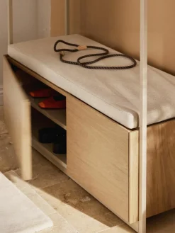 Houten kledingkast Larsen^Westwing Collection Hot