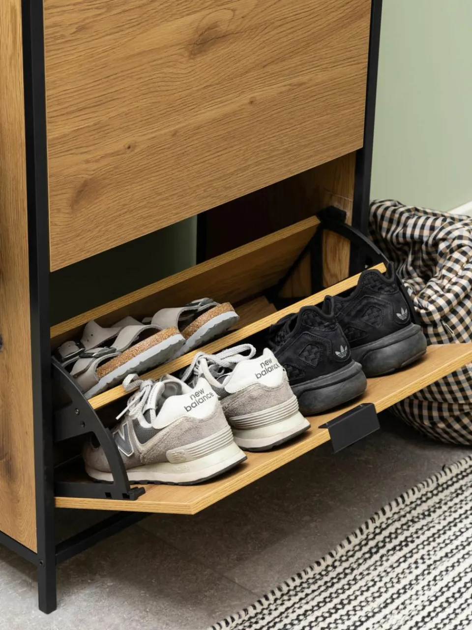 Houten schoenenkast Seaford met opvouwbare vakken^Westwing Discount