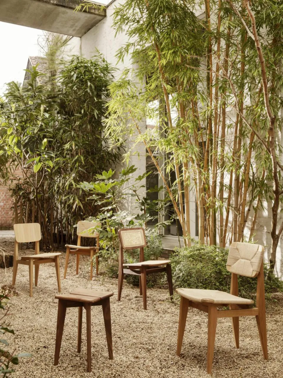 Houten stoel C-Chair van^GUBI Discount