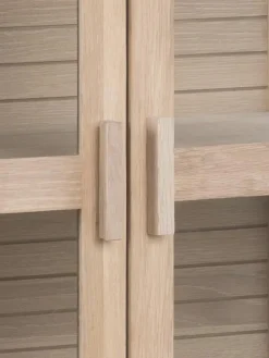 Houten vitrinekast Linley met glazen deuren^Westwing Hot