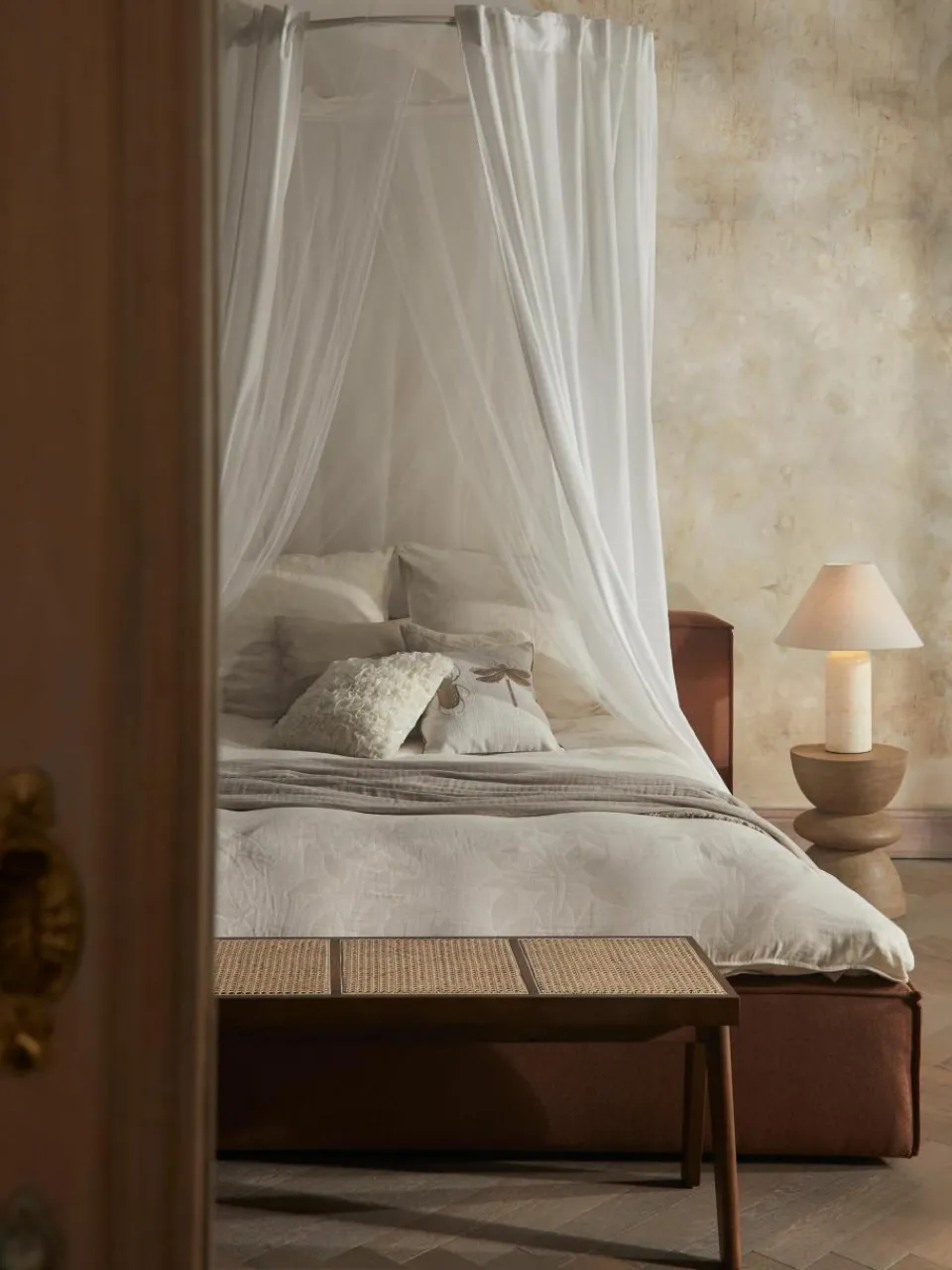 Jacquard mousseline dekbedovertrek Jasmina met bloemenpatroon in beige^Westwing Collection Clearance