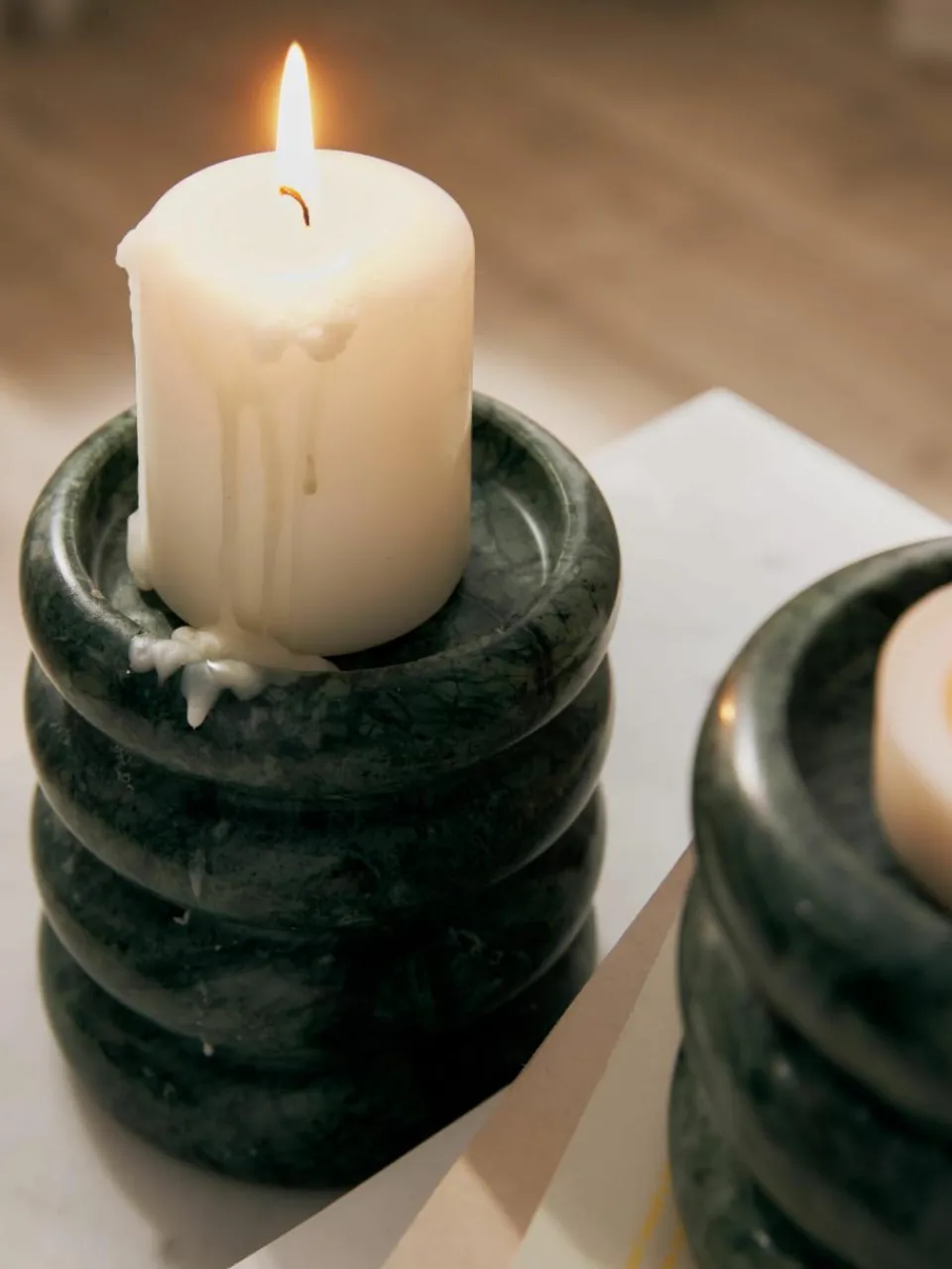 Kandelaars Orta uit marmer, set van 2^Westwing Collection Online
