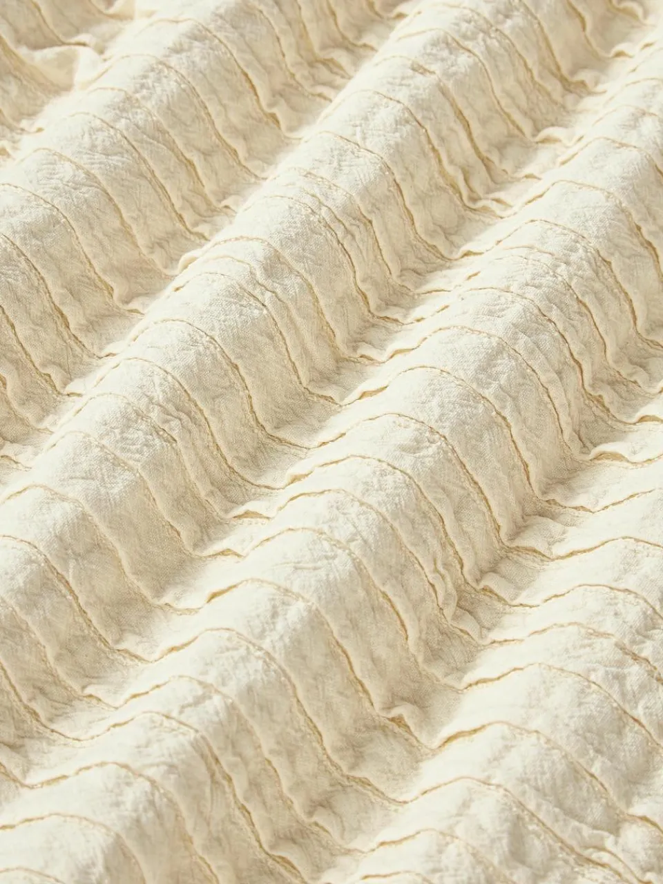 Katoenen kussenhoes Artemis met plissé-patroon^Westwing Collection Online