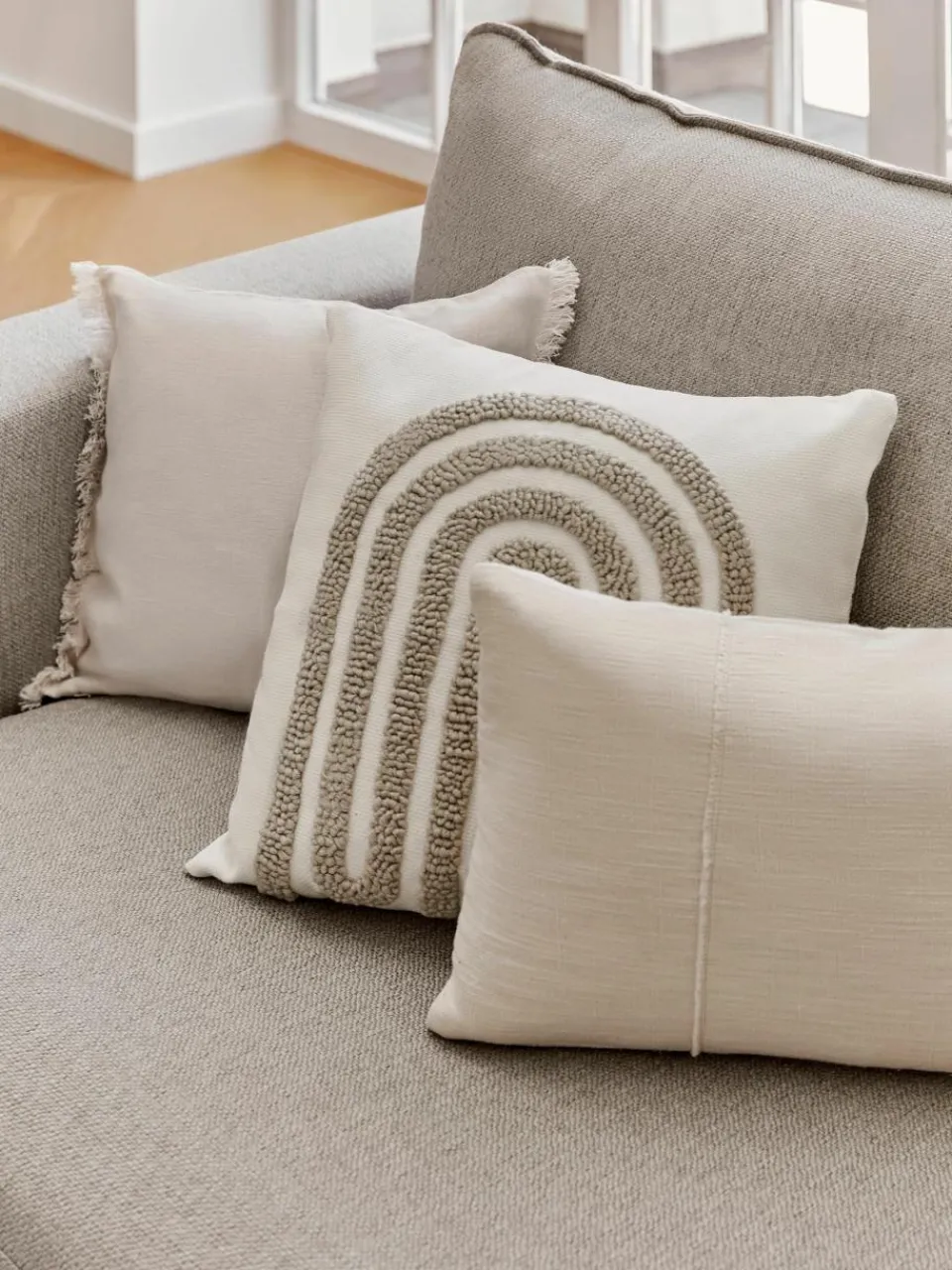 Katoenen kussenhoes Terre met decoratieve naad^Westwing Collection Fashion