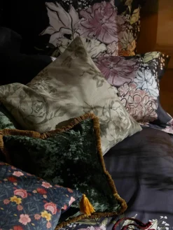 Katoenensatijnen dekbedovertrek Margot met bloemenprint^Westwing Collection Fashion