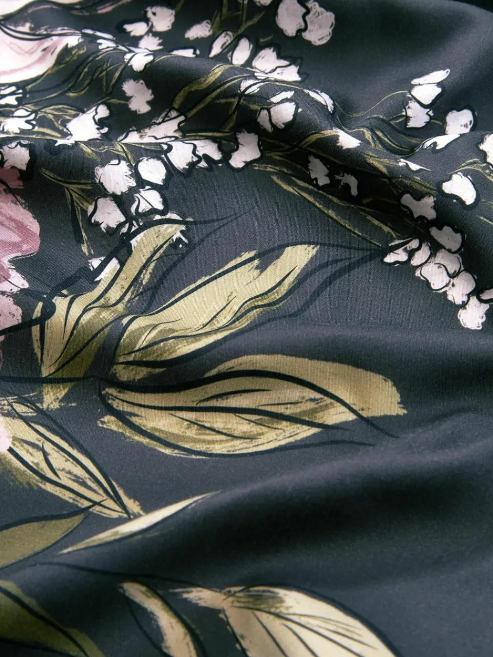 Katoenensatijnen dekbedovertrek Margot met bloemenprint^Westwing Collection Fashion