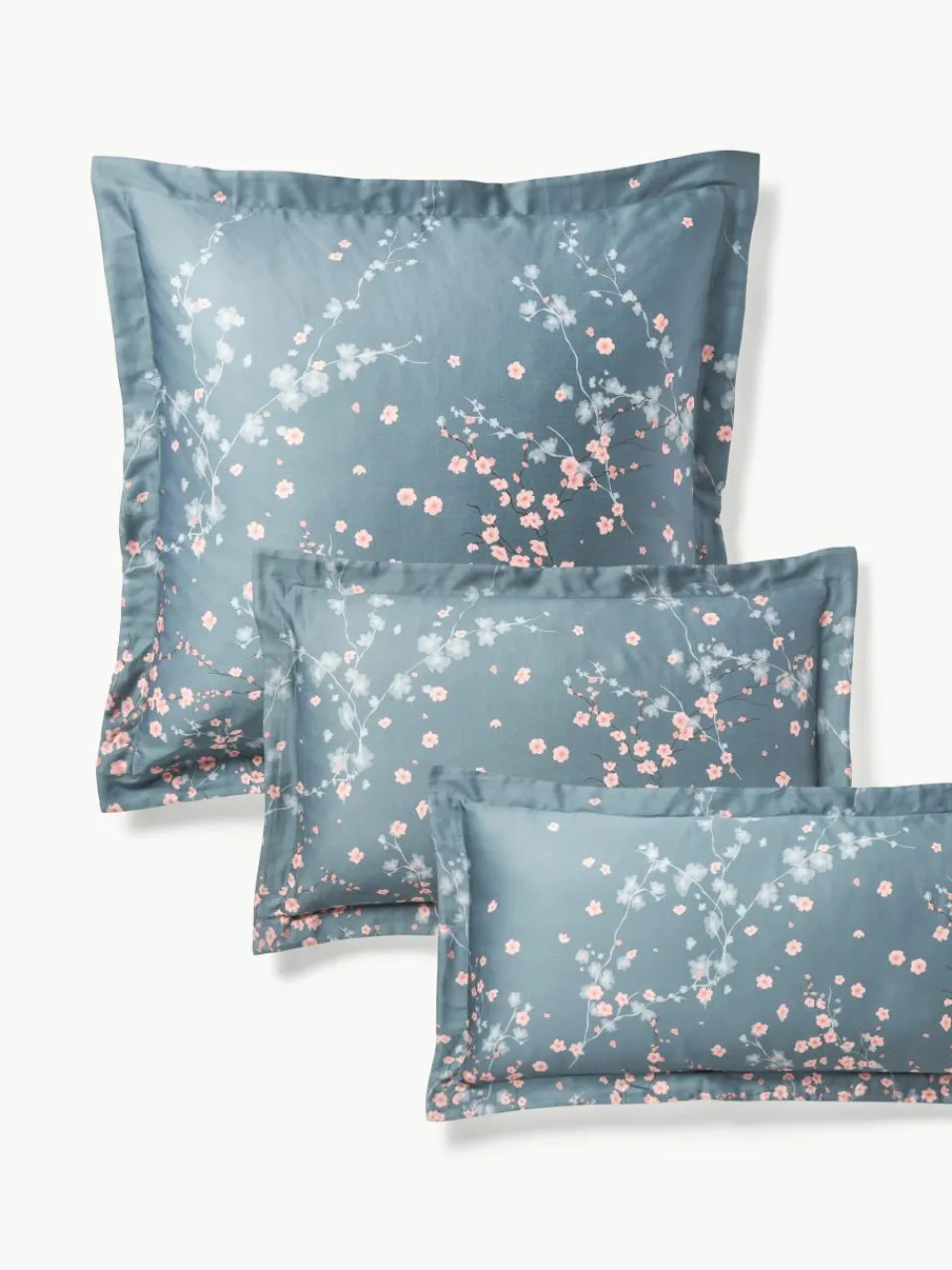 Katoenensatijnen kussenhoes Sakura met bloemenprint^Westwing Collection Clearance
