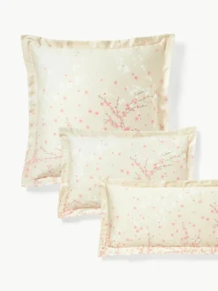 Katoenensatijnen kussenhoes Sakura met bloemenprint^Westwing Collection Fashion