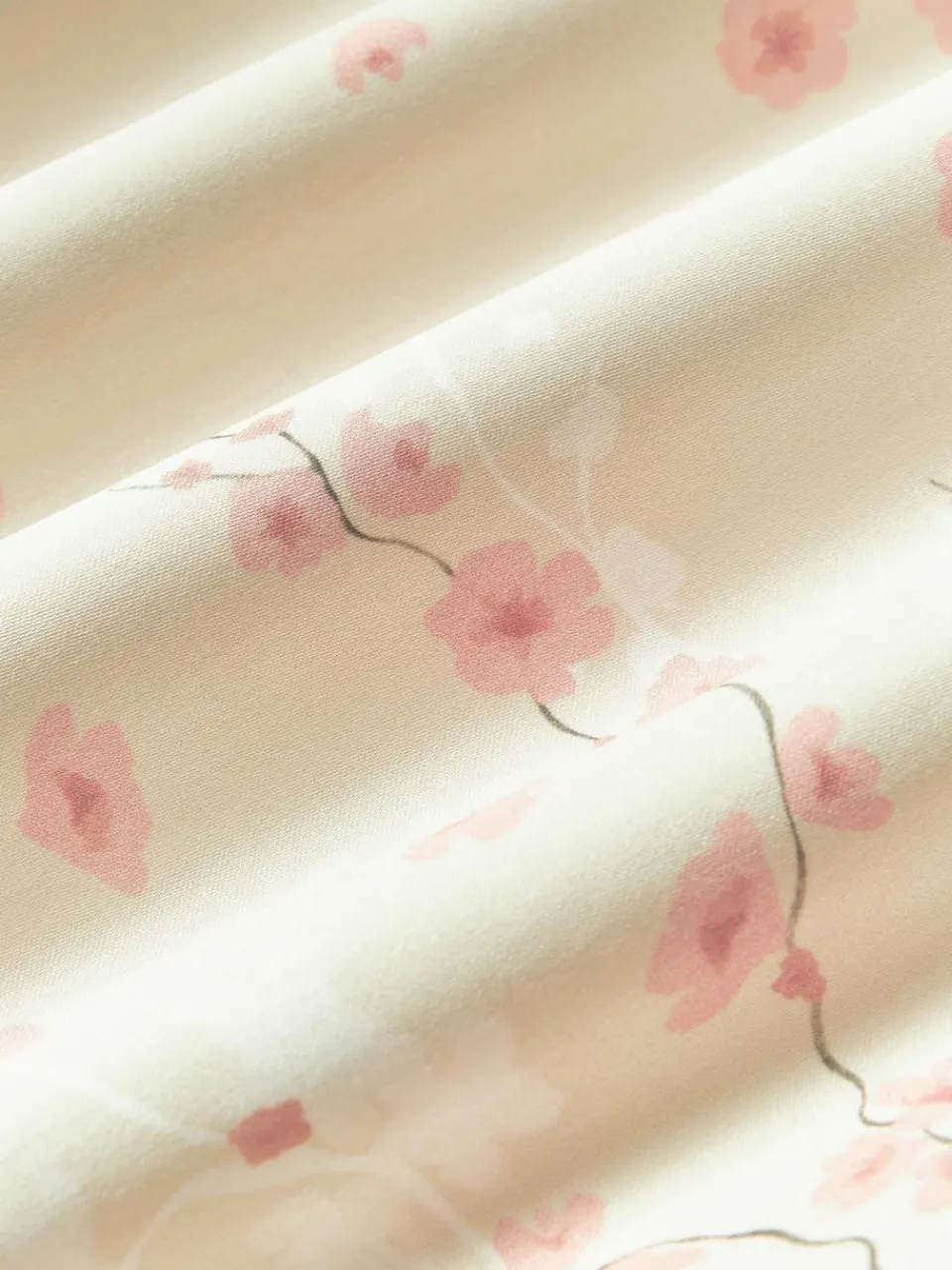 Katoenensatijnen kussenhoes Sakura met bloemenprint^Westwing Collection Fashion
