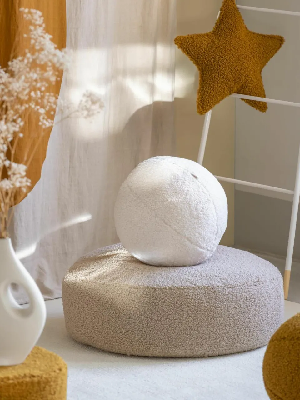 Kinderpoef Sugar uit teddy, Ø 65 cm^Wigiwama Fashion