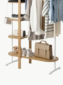 Kledingrek Bellwood uit eucalyptushout met plateaus^Umbra Discount