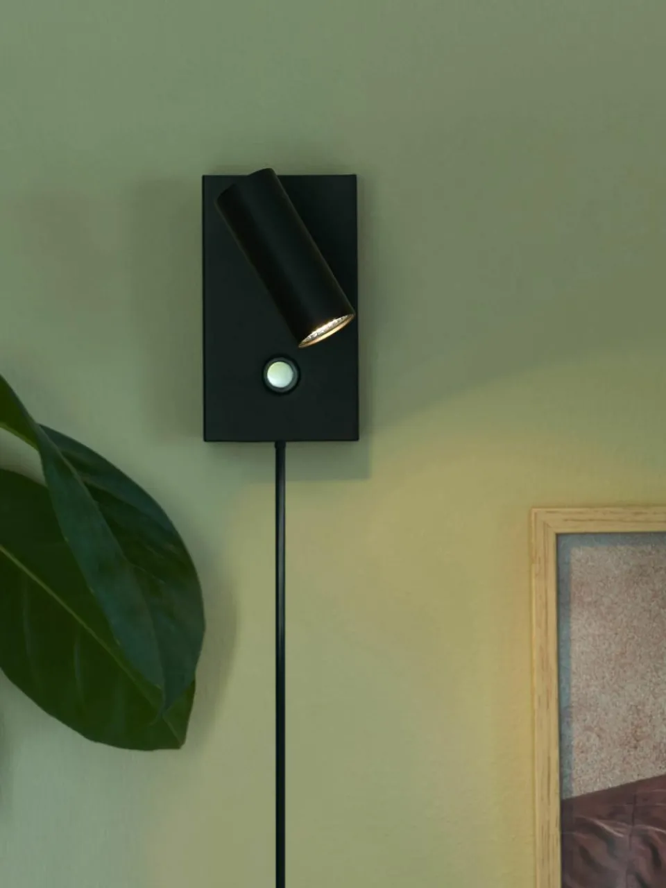 Kleine dimbare LED wandlamp Omari met stekker^Westwing Discount