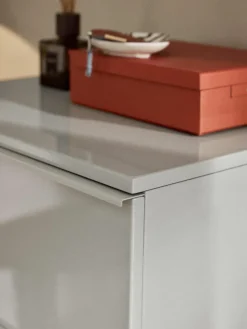 Kleine houten ladekast Elona^Westwing Collection Clearance