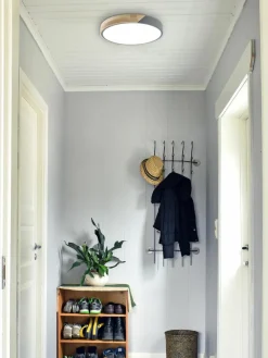 Kleine LED plafondlamp Benoa met houten decoratie^Westwing Online