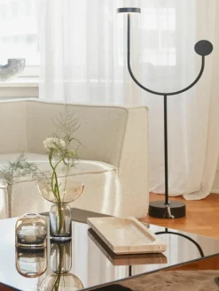 Kleine LED vloerlamp Grasil van marmer^AYTM Sale