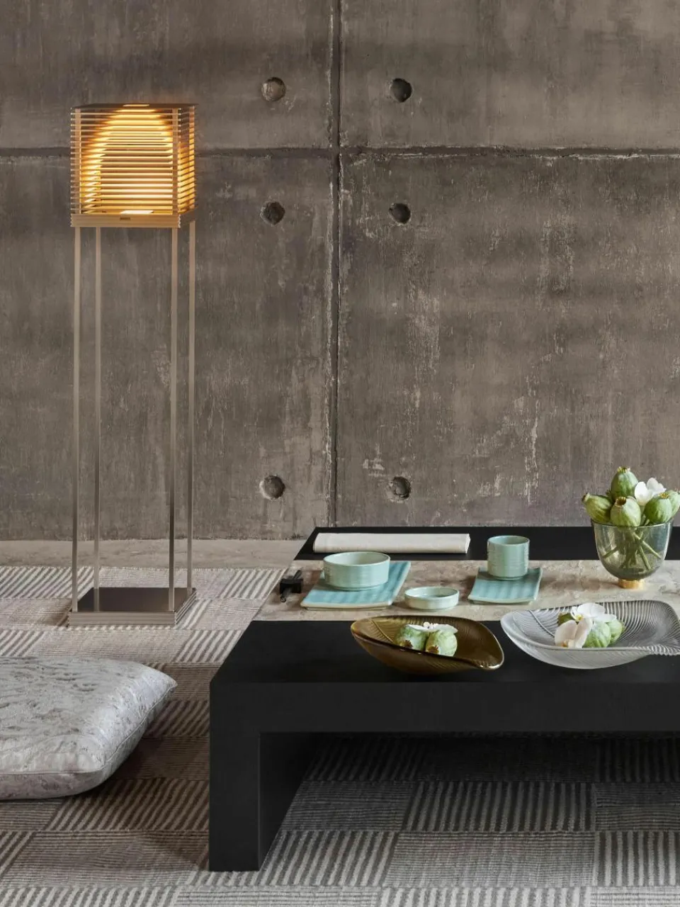 Kleine LED vloerlamp Miya, dimbaar^Armani Casa Clearance