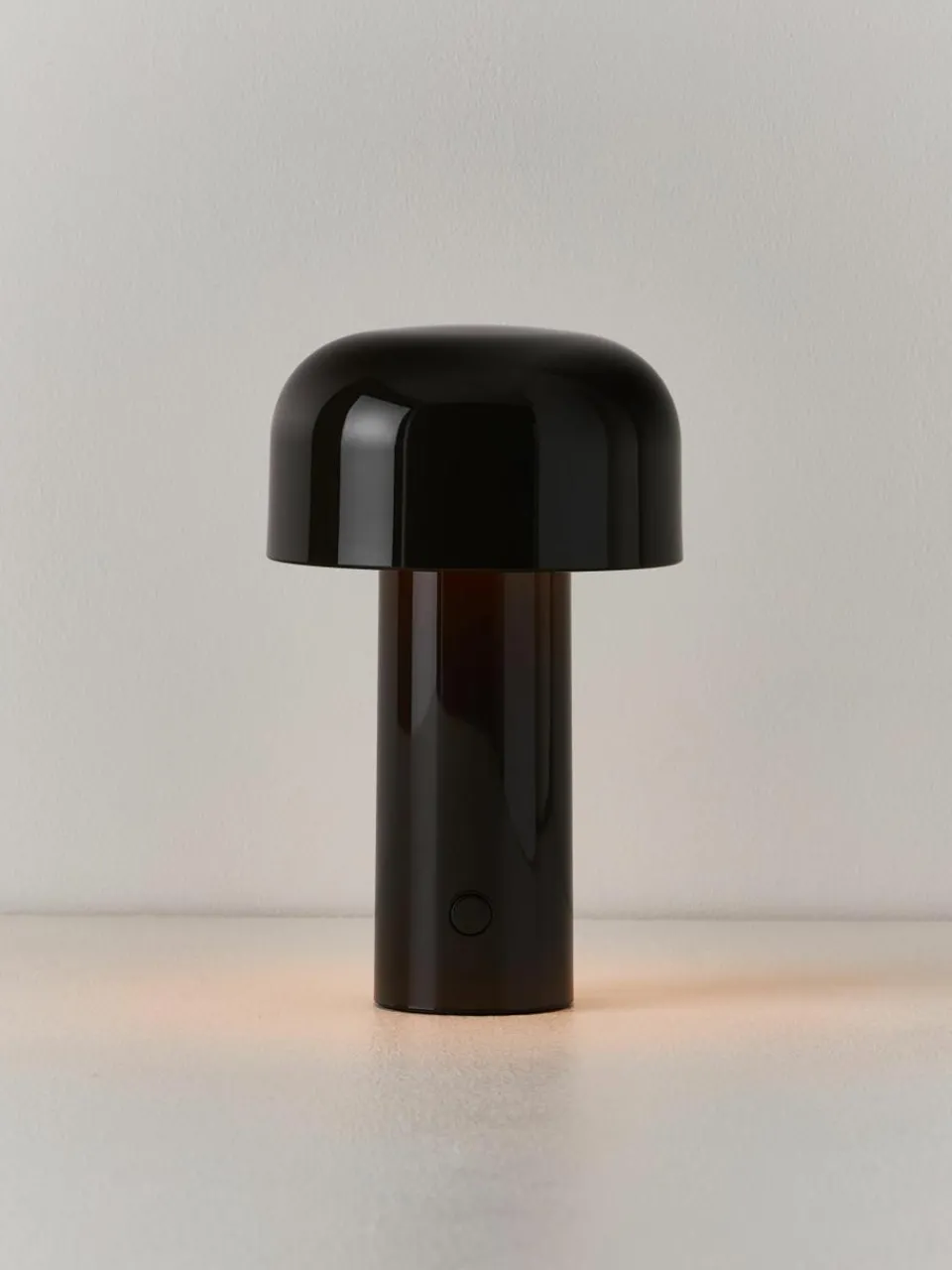 Kleine mobiele LED tafellamp Bellhop, dimbaar^Flos Best