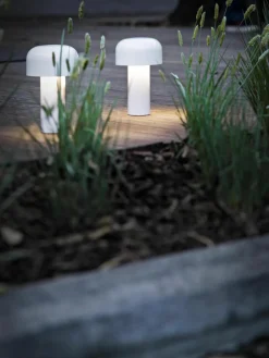 Kleine mobiele LED tafellamp Bellhop, dimbaar^Flos Discount
