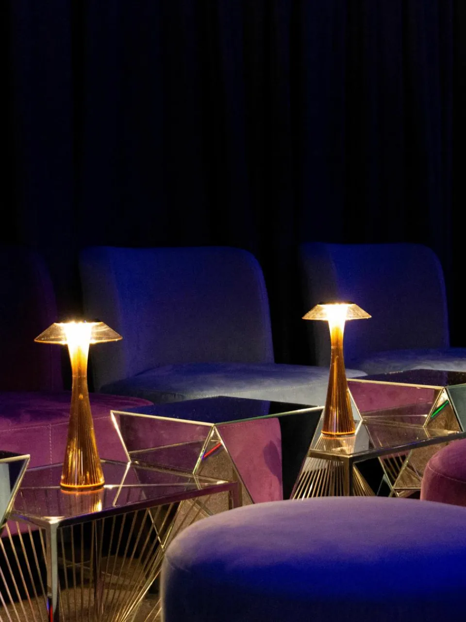 Kleine mobiele LED tafellamp Space^Kartell Clearance