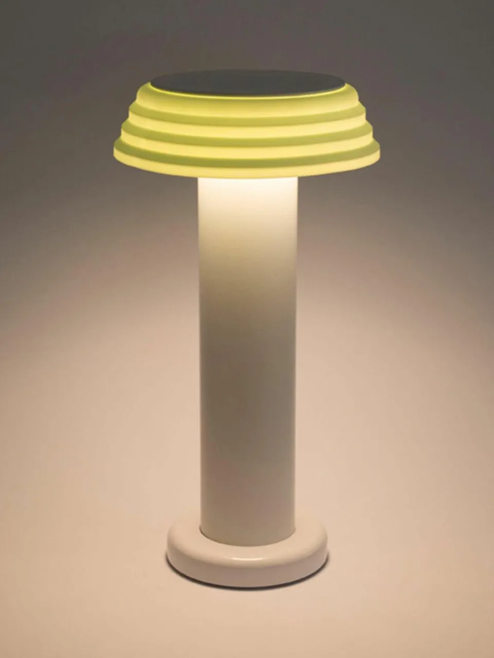 Kleine mobiele LED tafellamp PL1, dimbaar^Sowden Best
