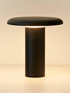 Kleine mobiele LED tafellamp Takku, dimbaar^Artemide Fashion