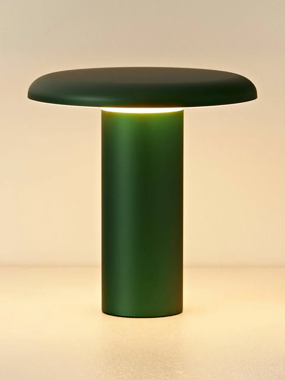 Kleine mobiele LED tafellamp Takku, dimbaar^Artemide Clearance