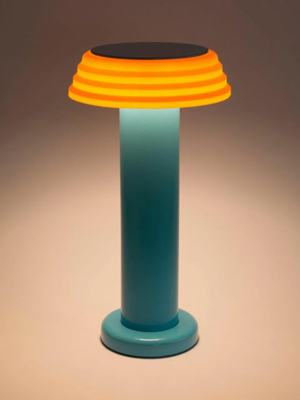 Kleine mobiele LED tafellamp PL1, dimbaar^Sowden Best