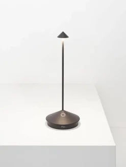 Kleine mobiele LED tafellamp Pina, dimbaar^zafferano Hot