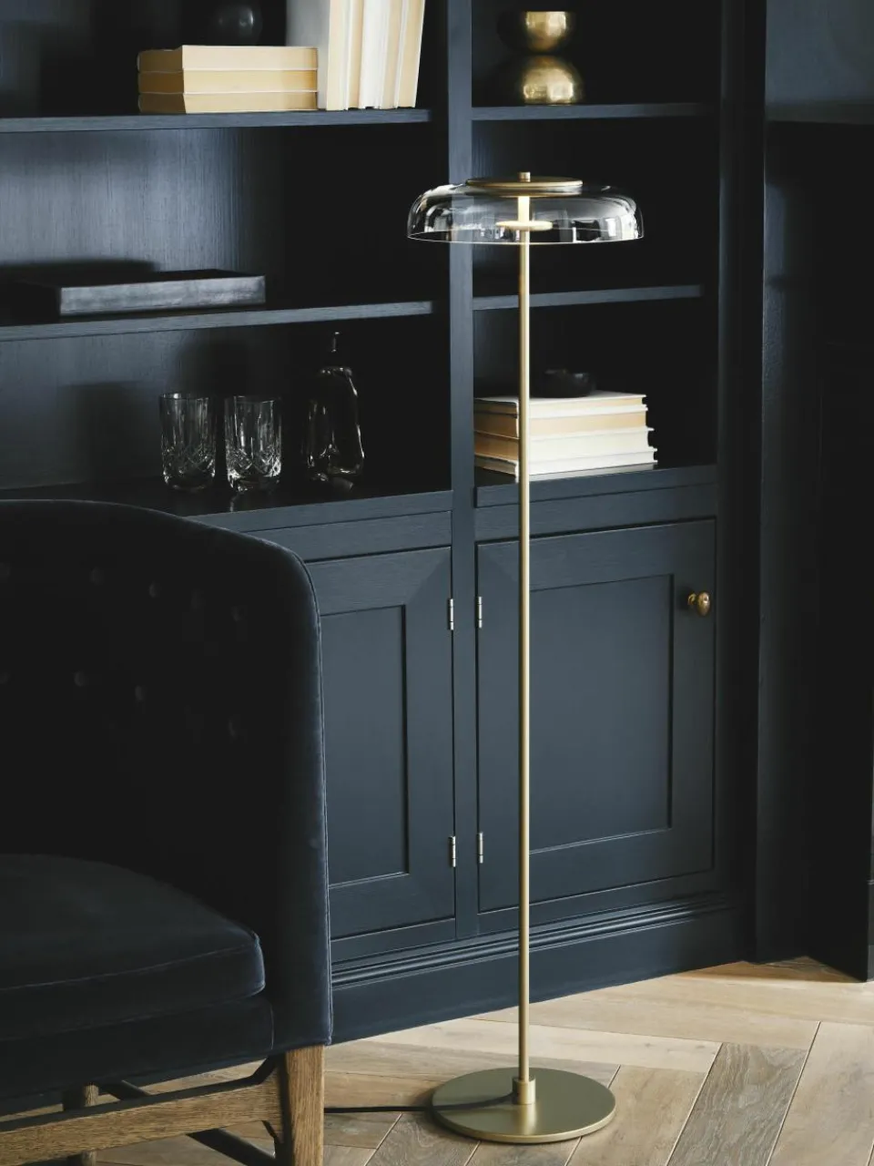 Kleine mondgeblazen LED vloerlamp Blossi, dimbaar^Nuura Hot