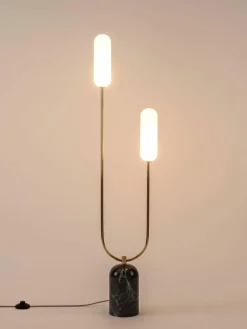 Kleine vloerlamp Curve met marmeren voet^Houseof New