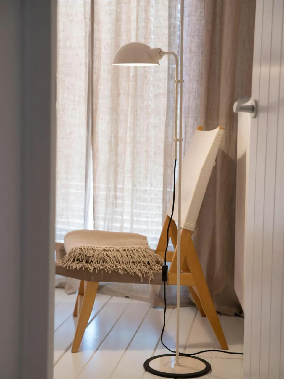 Kleine vloerlamp Funiculí met verstelbare lampenkap^Marset Best