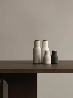 Kleine zout- en pepermolen Bottle Grinder met beukenhouten deksel, set van 2^Audo Copenhagen Fashion
