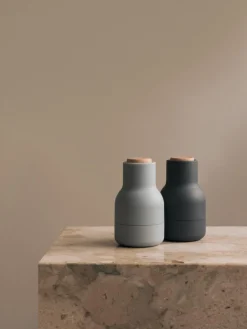 Kleine zout- en pepermolen Bottle Grinder met beukenhouten deksel, set van 2^Audo Copenhagen Clearance
