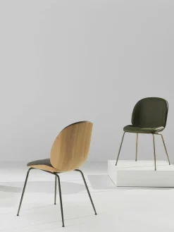 Kunstleren stoel Beetle met zitvlak^GUBI New